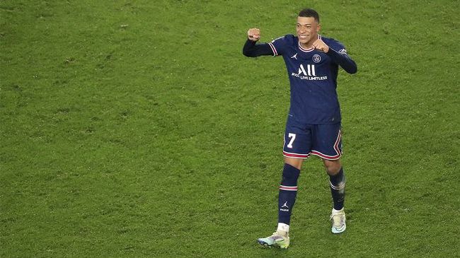斯图加特CEO亚历山大-威尔勒日前接受了媒体采访，他认为球队头号射手吉拉西会继续留队。